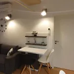 Apartma Station Between Dragon And Triple Bridges