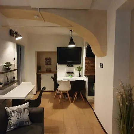 Station Between Dragon And Triple Bridges * 류블랴나