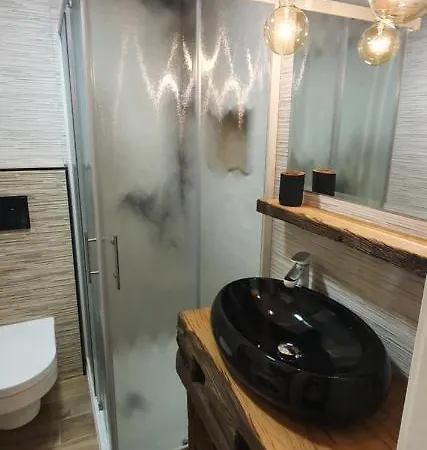 Station Between Dragon And Triple Bridges Apartament *