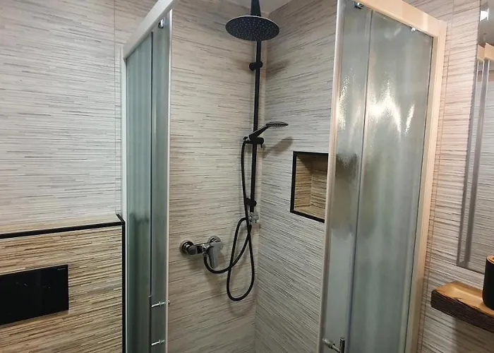 Station Between Dragon And Triple Bridges *