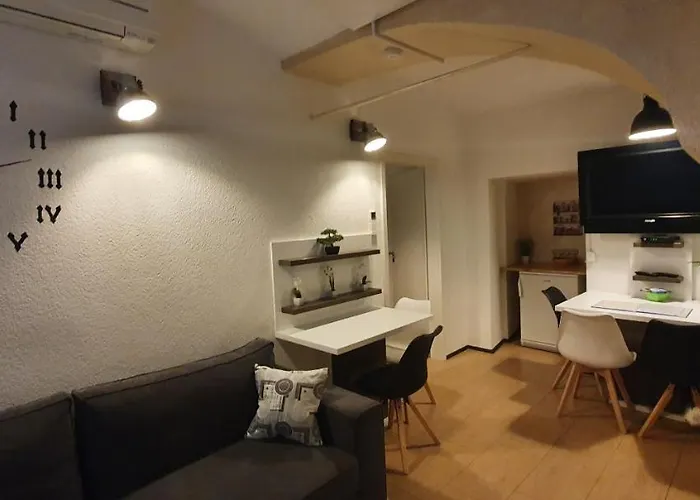 Station Between Dragon And Triple Bridges Apartament Lublana