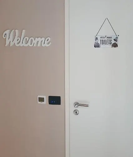 Station Between Dragon And Triple Bridges リュブリャナ