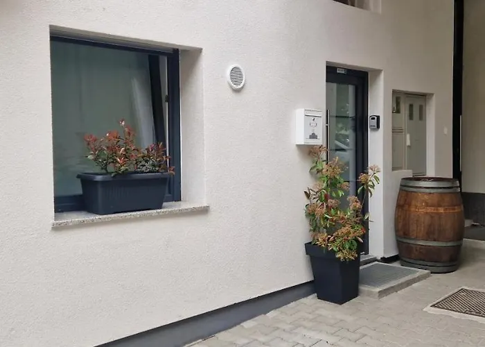 アパート Station Between Dragon And Triple Bridges *