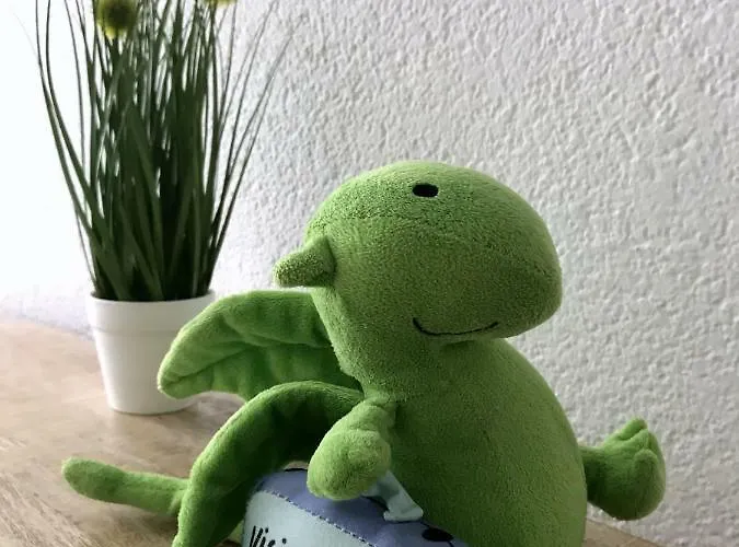 Station Between Dragon And Triple Bridges アパート